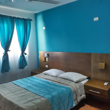 Figaro Hotel Samana Экстерьер фото