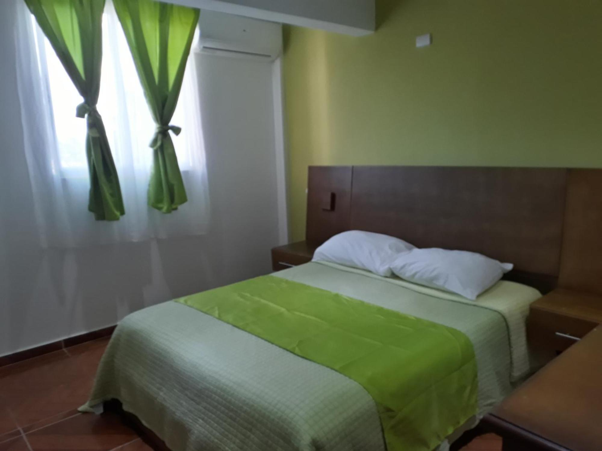 Figaro Hotel Samana Экстерьер фото