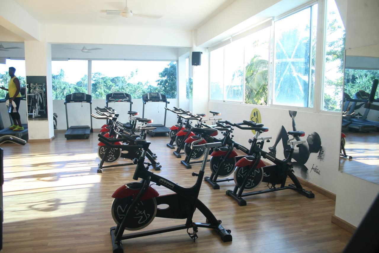 Figaro Hotel Samana Экстерьер фото